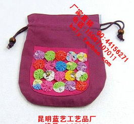 云南民族布藝單肩包 20朵小花斜挎背包的魅力與價(jià)值